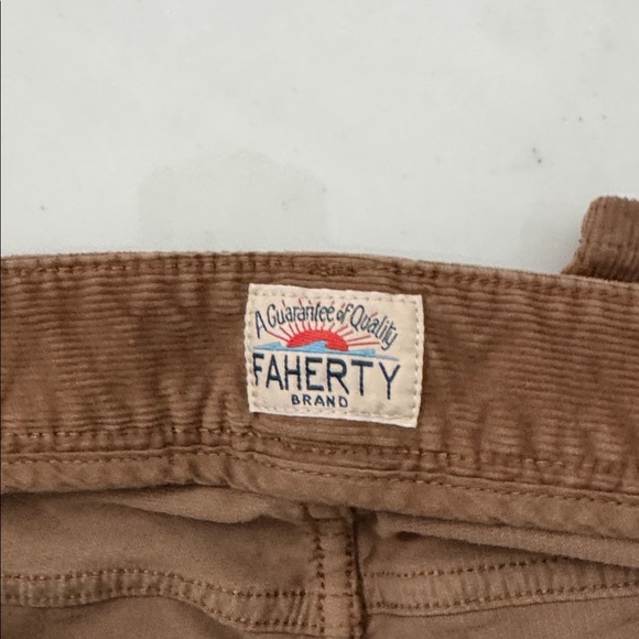EUC Hardly Worn Men’s Faherty Stretch Corduroy 5-Pocket Pant
Size 32 x 30 - Picture 5 of 9